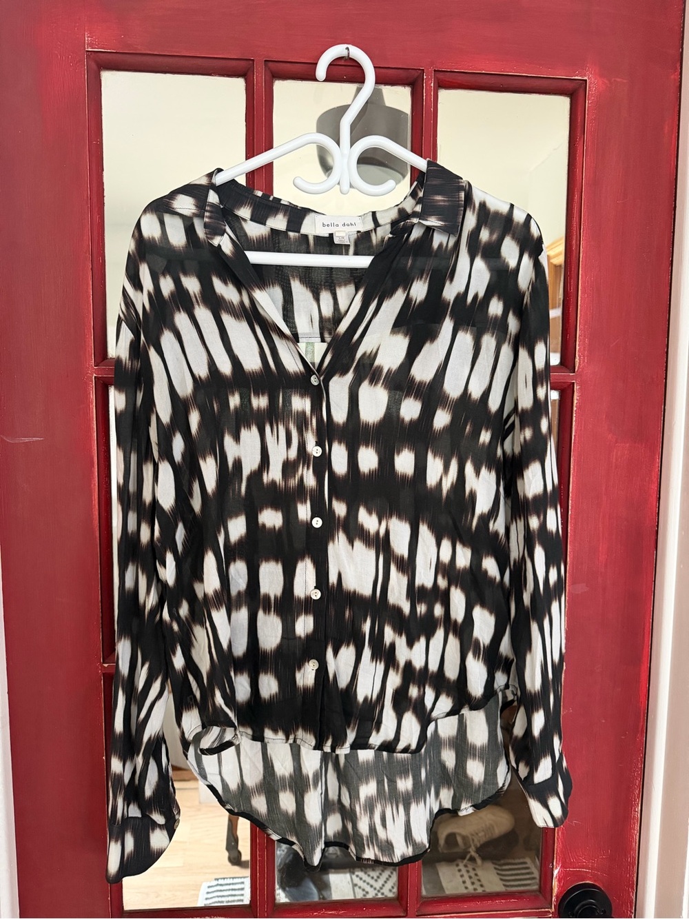 Bella Dahl Black & White Abstract Button-Down Blouse